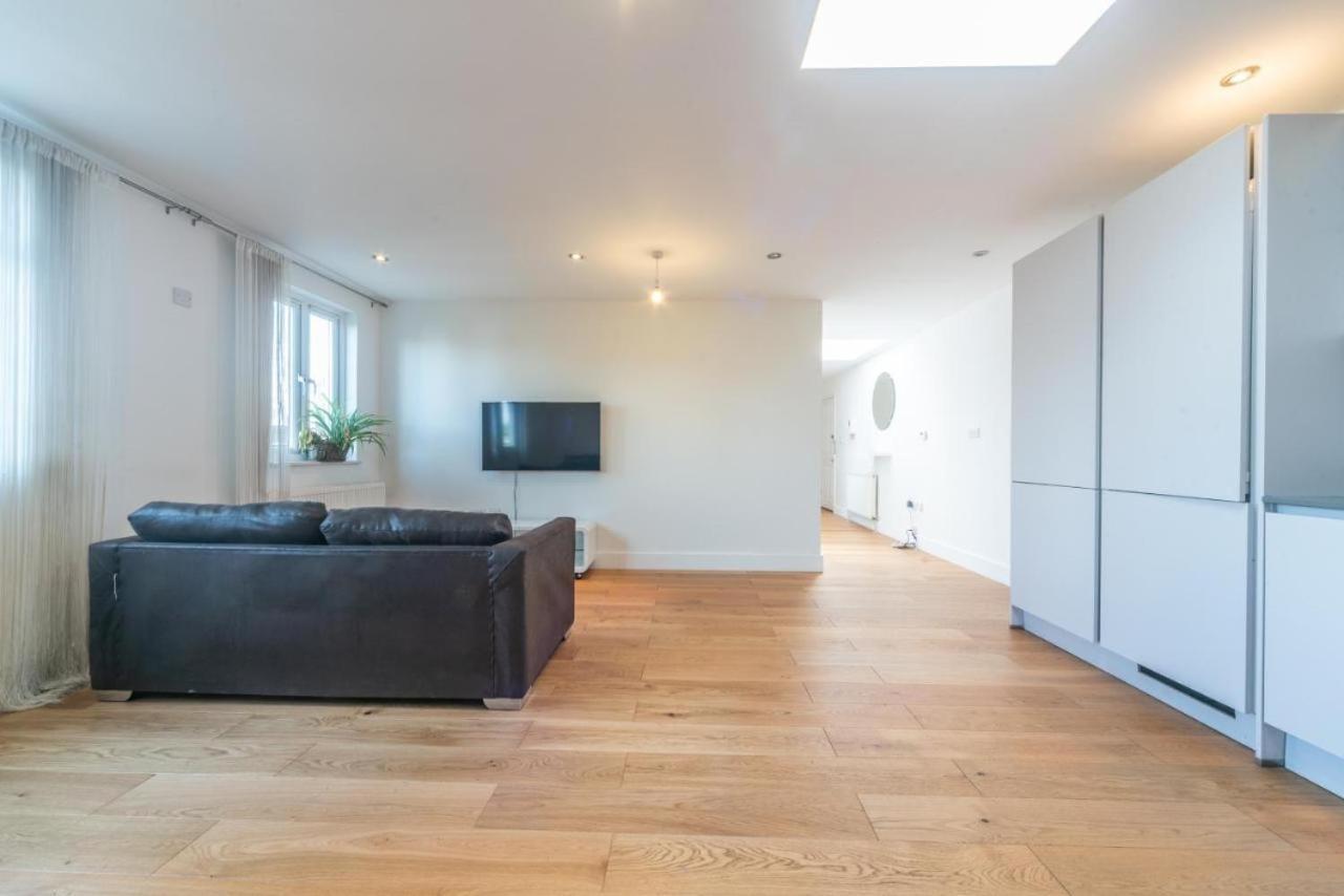 Lovely Penthouse Near Canary Wharf London Exterior photo