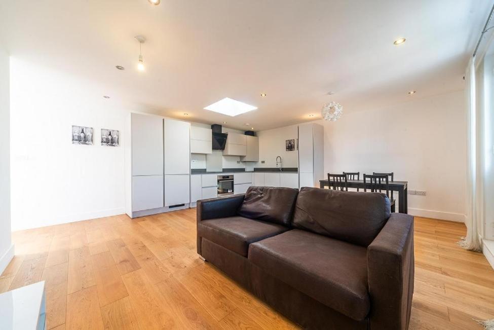 Lovely Penthouse Near Canary Wharf London Exterior photo